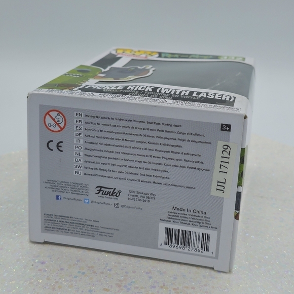 Funko POP! Rick and Morty Pickle Rick (with laser) #332 Vinyl Figure - Picture 7 of 7